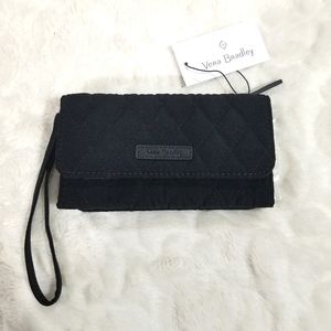 Vera Bradley Smartphone Wristlet in Classic Black